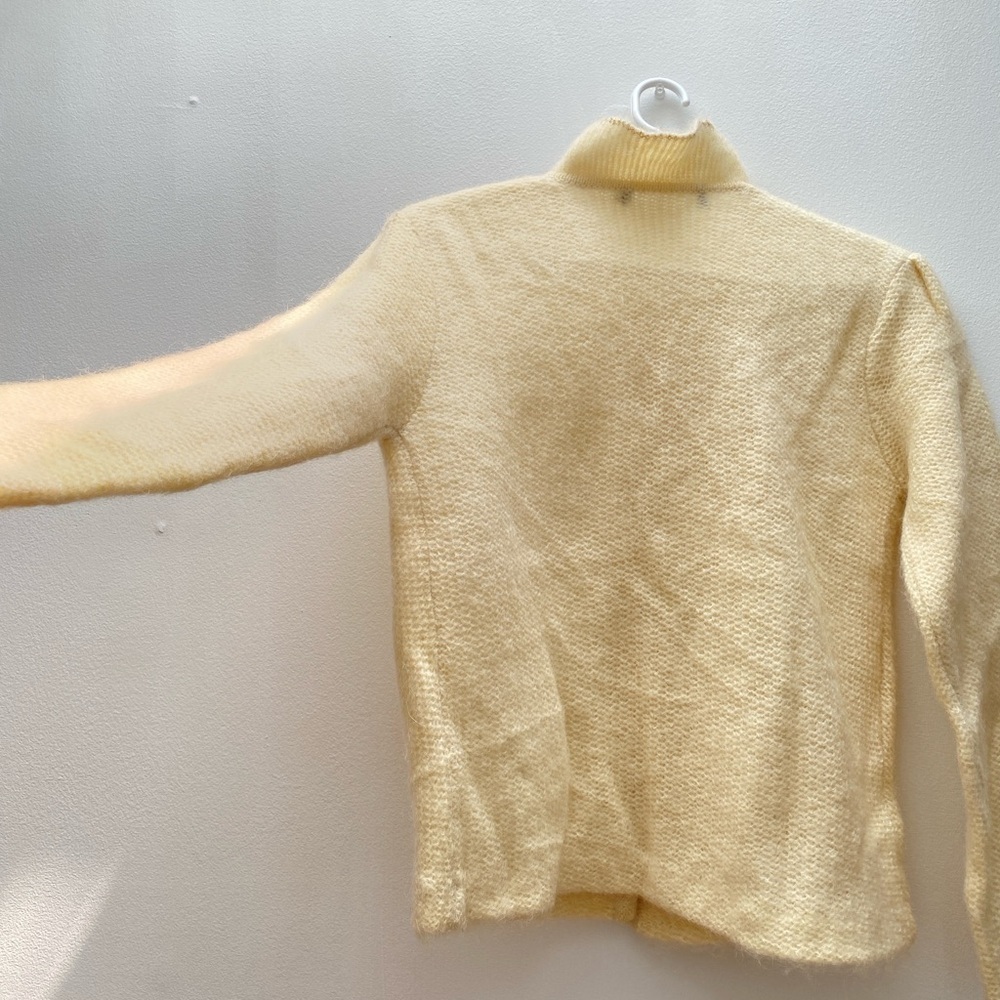 Vintage - Women's Cream Button Up Ruffle Collar Pure Wool Cardigan - Picture 9 of 11